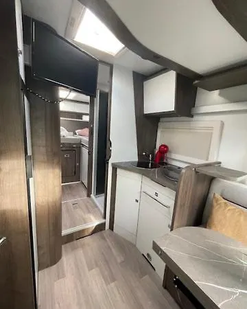 Autocaravana La Brujula *