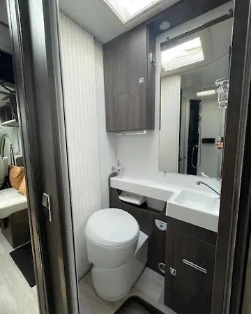 Autocaravana La Brujula Campsite