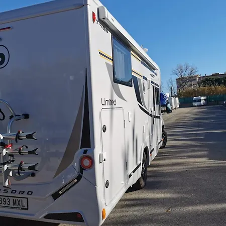 Camping Autocaravana La Brujula *